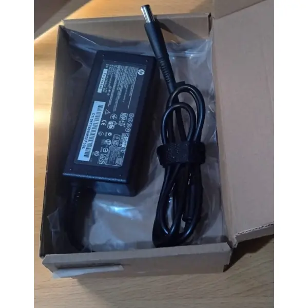 HP 65W laptop AC Power Adapter