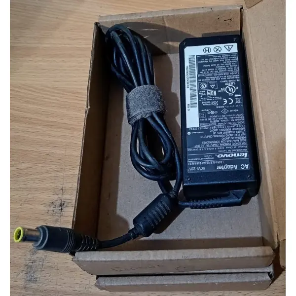 Lenovo 65W AC Power Adapter